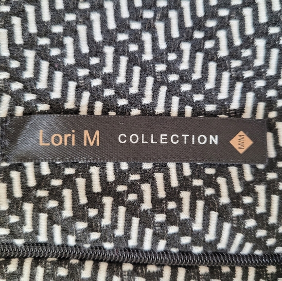 Black and white chevron knit dress size M - Picture 8 of 9